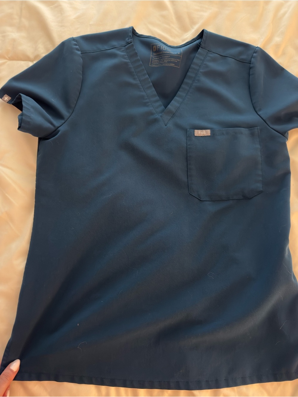 Figs Women Scrubs (Deep Reef) Top S & Jogger pants (normal waist- XS)- LIKE NEW